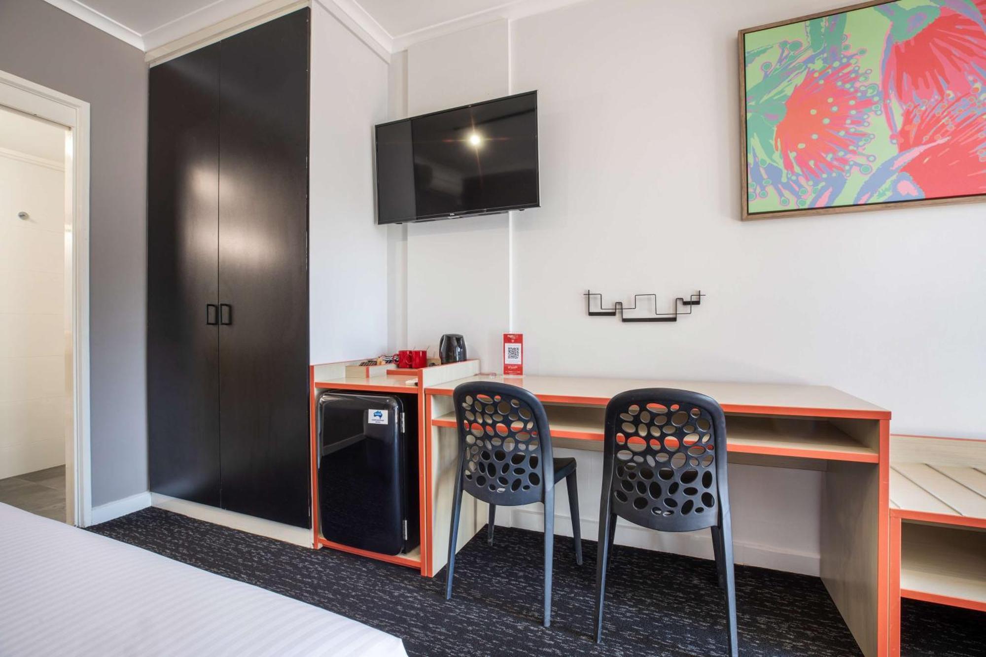 Hotel Nightcap At Ferntree Gully